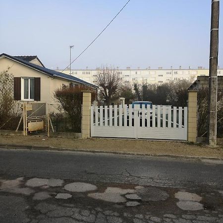 Belle Maison De Vacances Villa Ромили-сюр-Сен Екстериор снимка