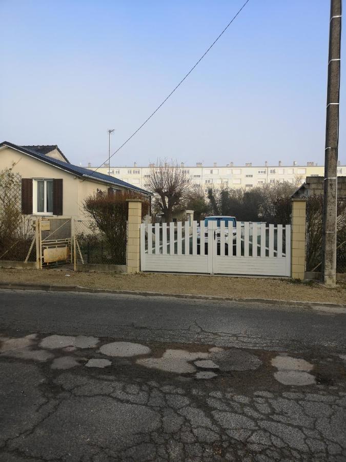 Belle Maison De Vacances Villa Ромили-сюр-Сен Екстериор снимка