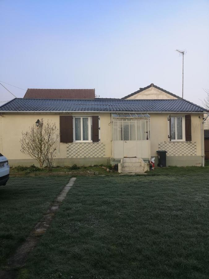 Belle Maison De Vacances Villa Ромили-сюр-Сен Екстериор снимка
