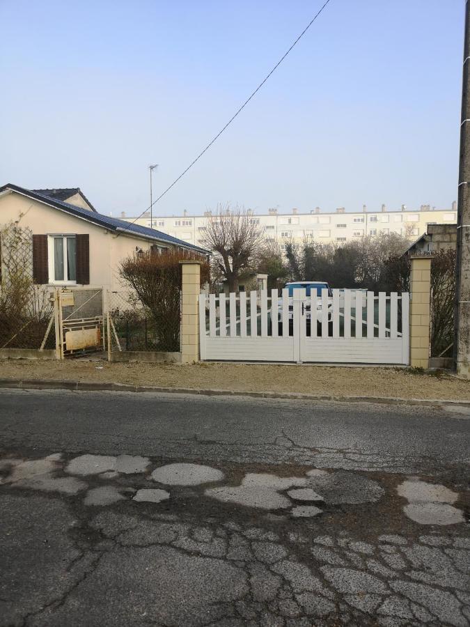 Belle Maison De Vacances Villa Ромили-сюр-Сен Екстериор снимка
